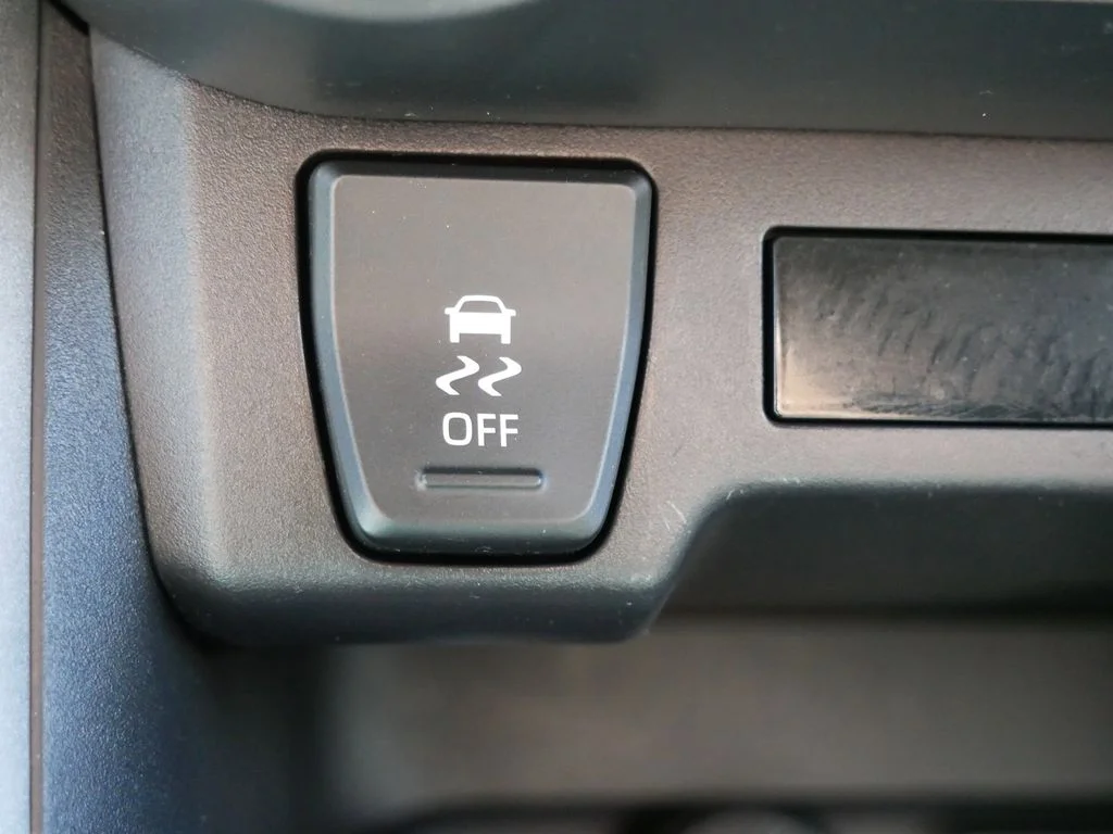 Used 2025 Silver Toyota XLE image 20