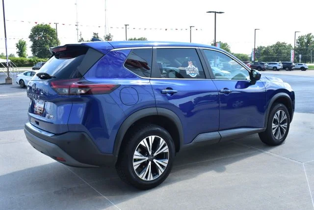 Used 2023 Blue Nissan SV image 5