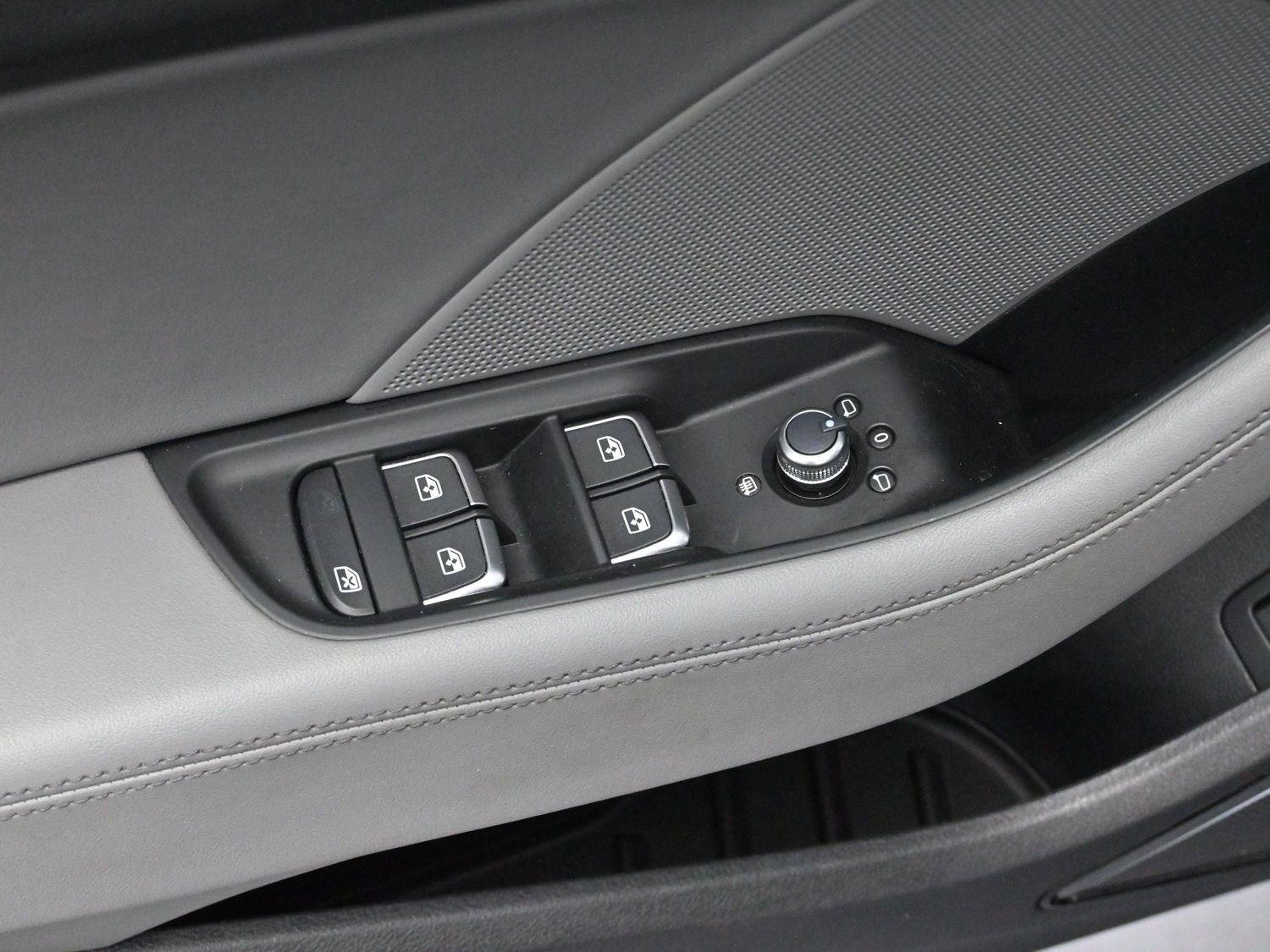 Used 2019 Navarra Blue Metallic Audi Premium Plus image 11