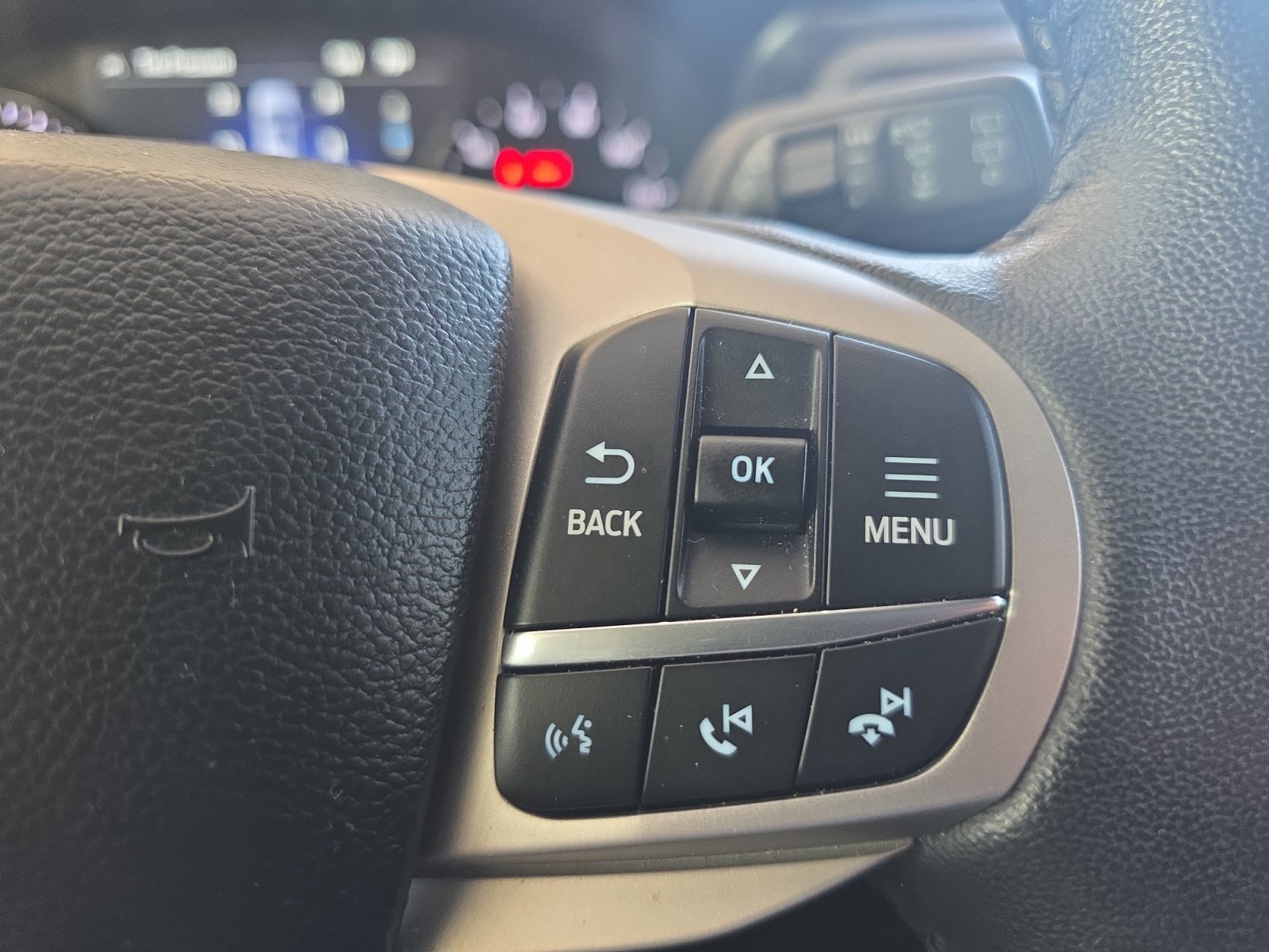 Used 2023 Iconic Silver Metallic Ford XLT image 23