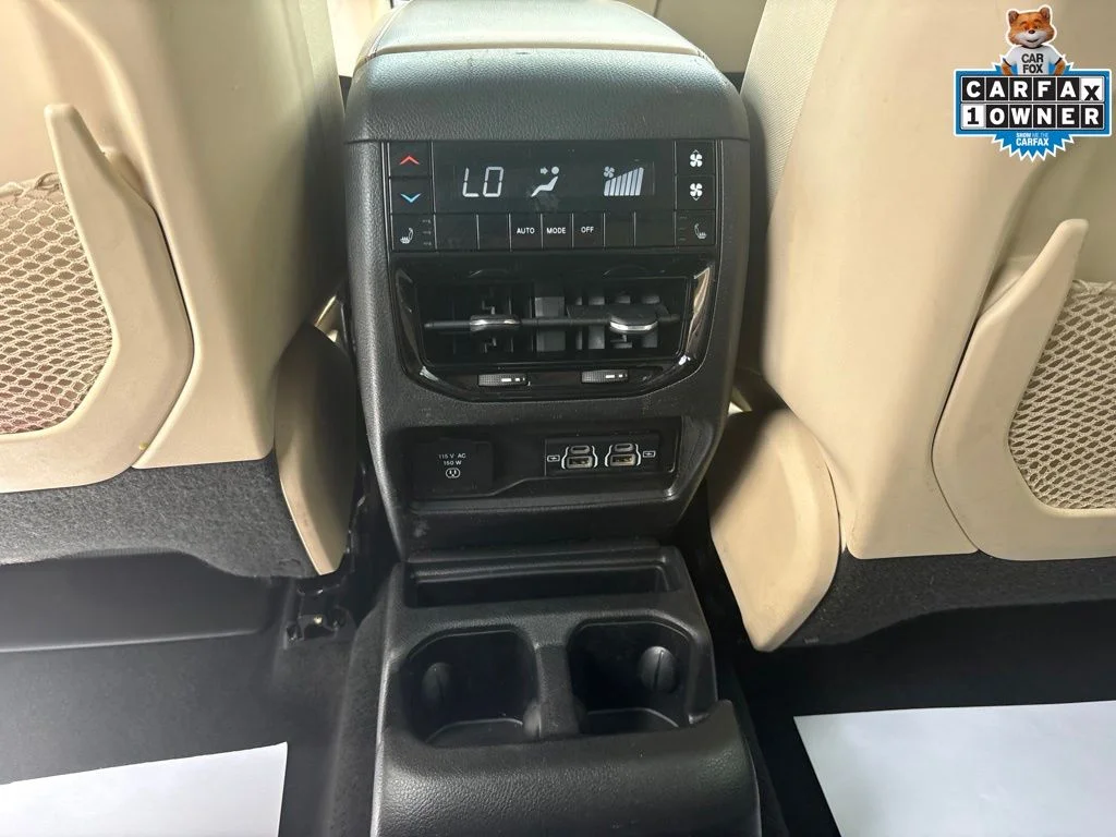 Used 2023 Black Jeep Limited image 31