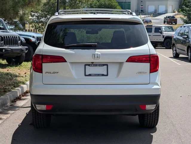 Used 2016 White Diamond Pearl Honda EX-L image 4