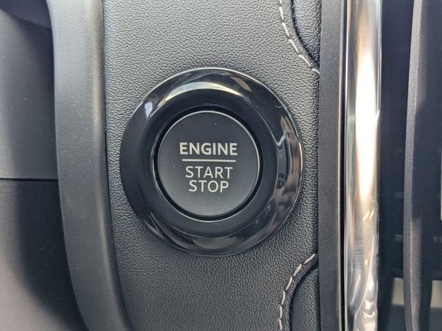 New 2026 Agate Black Metallic Ford MAX Platinum® image 27