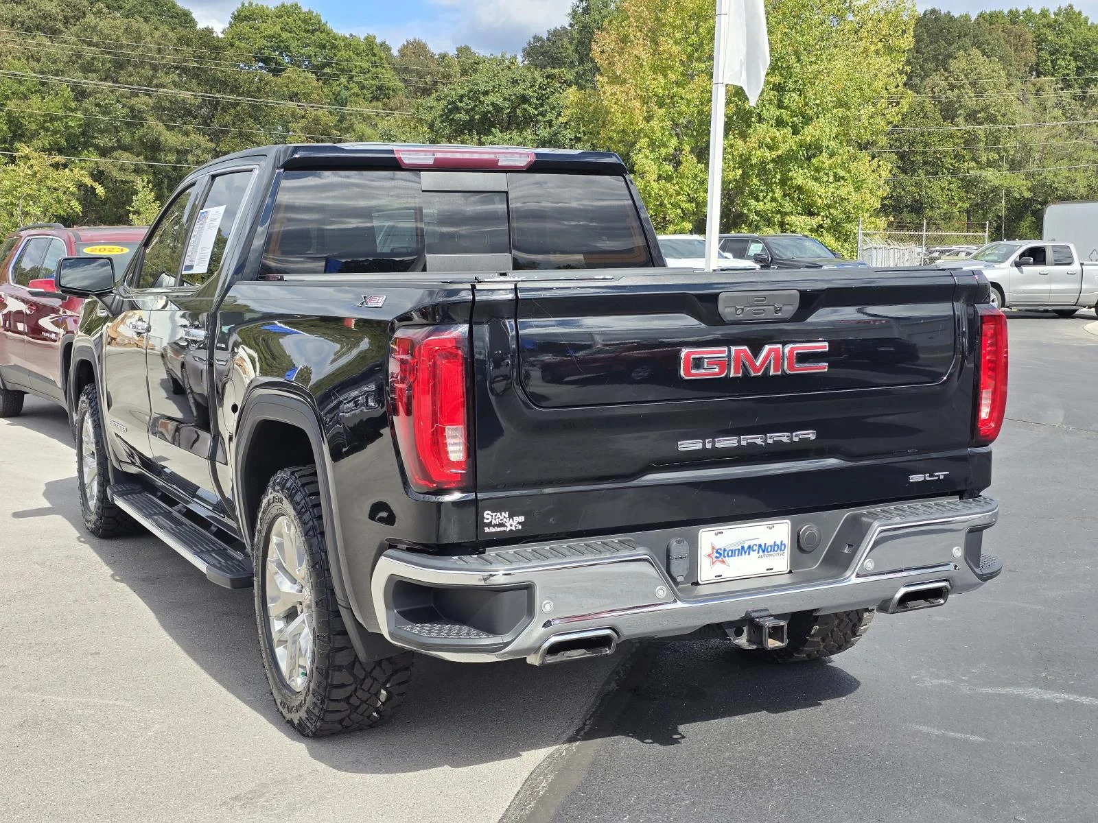 Used 2019 ONYX BLACK GMC SLT image 5