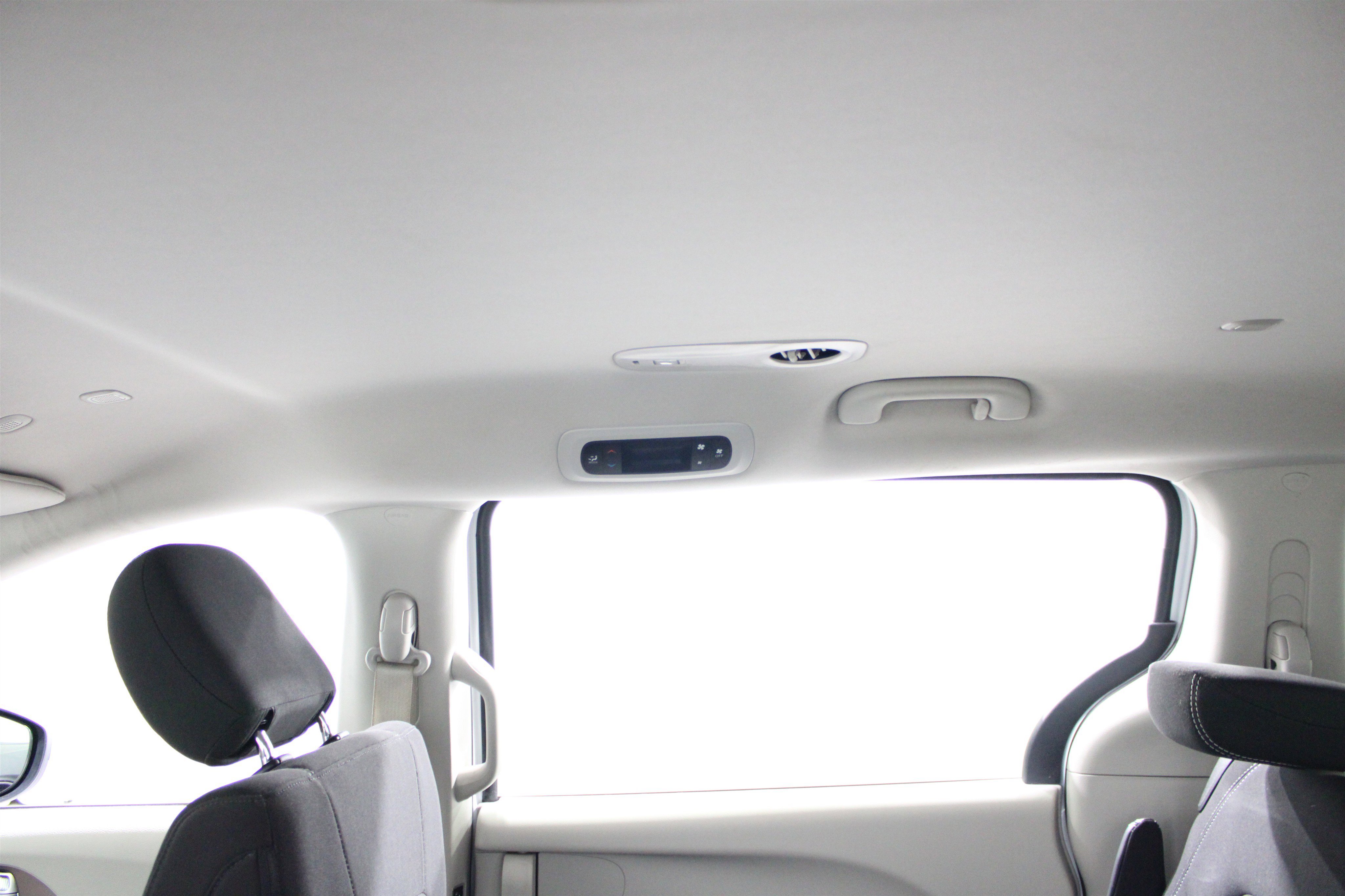 Used 2024 Bright White Clearcoat Chrysler LX image 20
