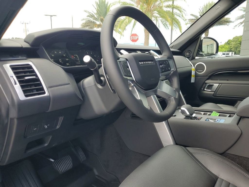 New 2025 Eiger Grey Land Rover S image 25