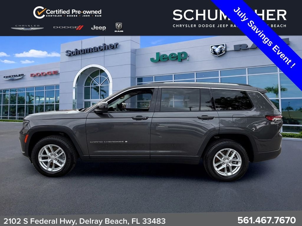 Used 2023 Gray Jeep Laredo image 4