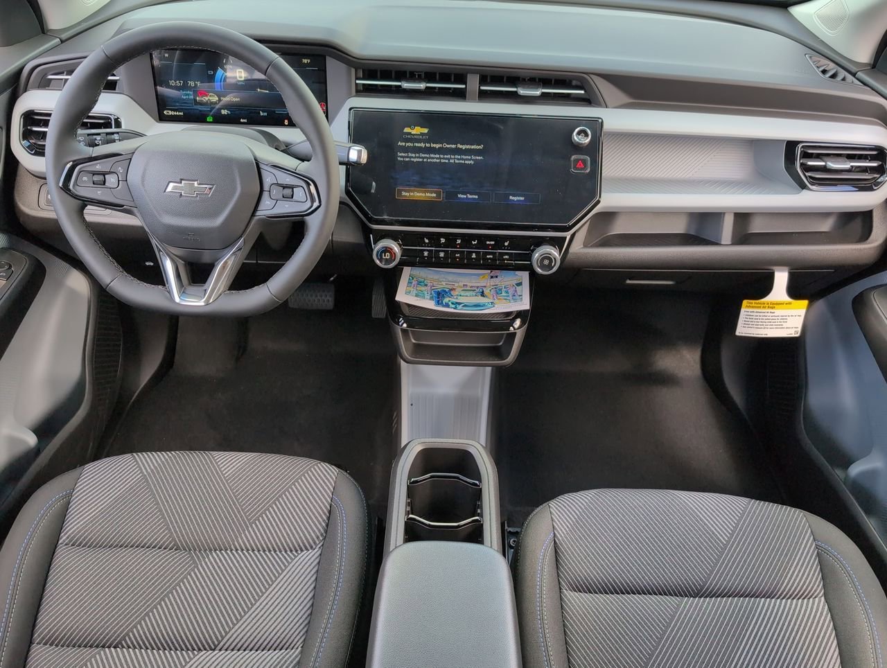 New 2027 Summit White Chevrolet LT image 19
