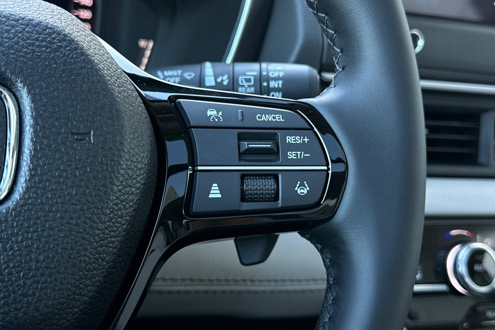 New 2026 Crystal Black Pearl Honda Touring image 31