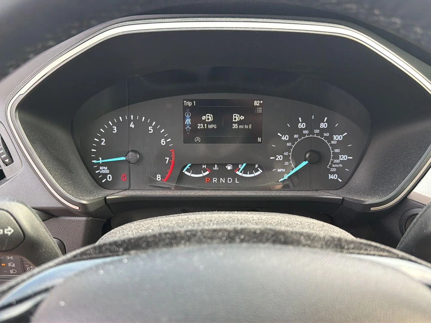 Used 2022 Star White Metallic Tri-Coat Ford SE image 9