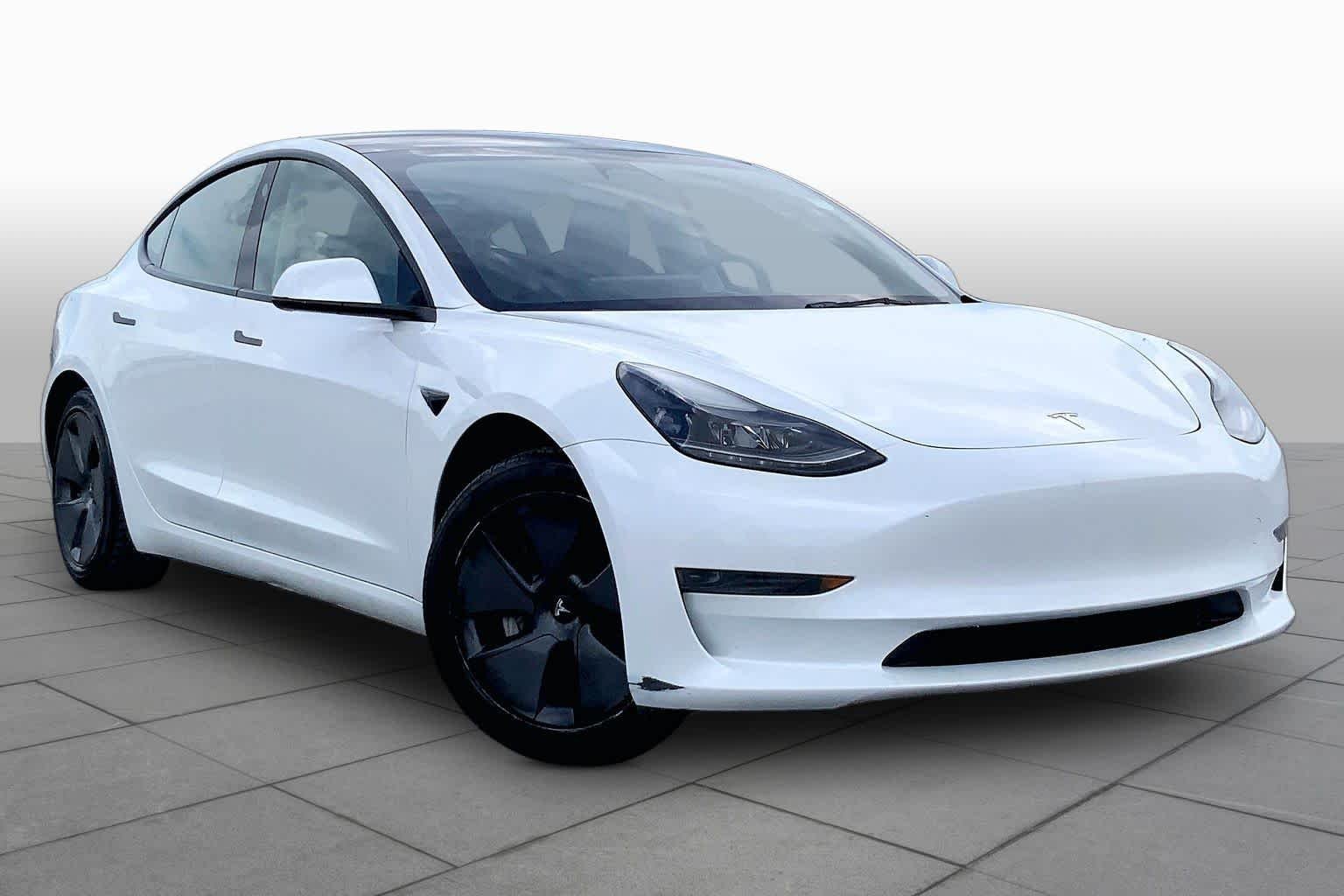 Used 2023 Pearl White Multi-Coat Tesla  image 2