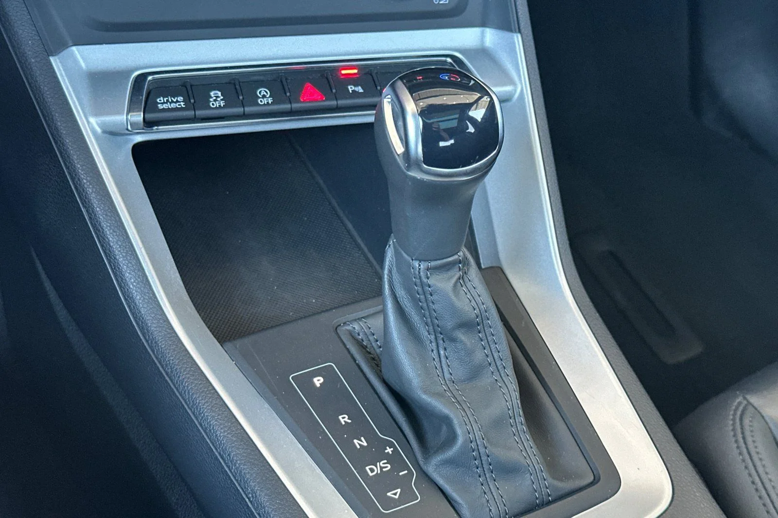 Used 2025  Audi Premium image 23