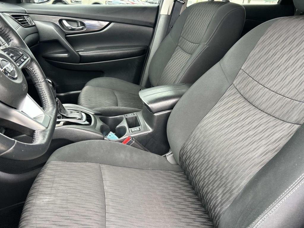 Used 2018 Magnetic Black Nissan SV image 28
