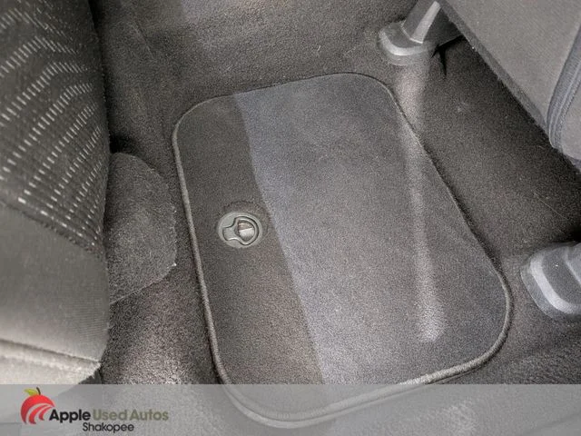 Used 2016 White Dodge Crossroad image 42