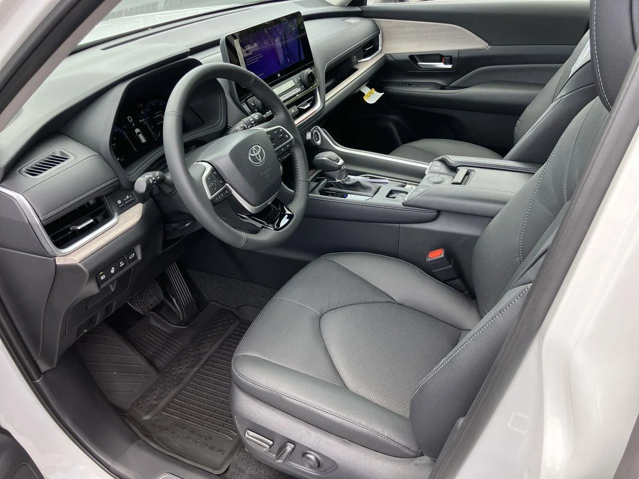 New 2026 Wind Chill Pearl Toyota Hybrid Limited AWD image 9
