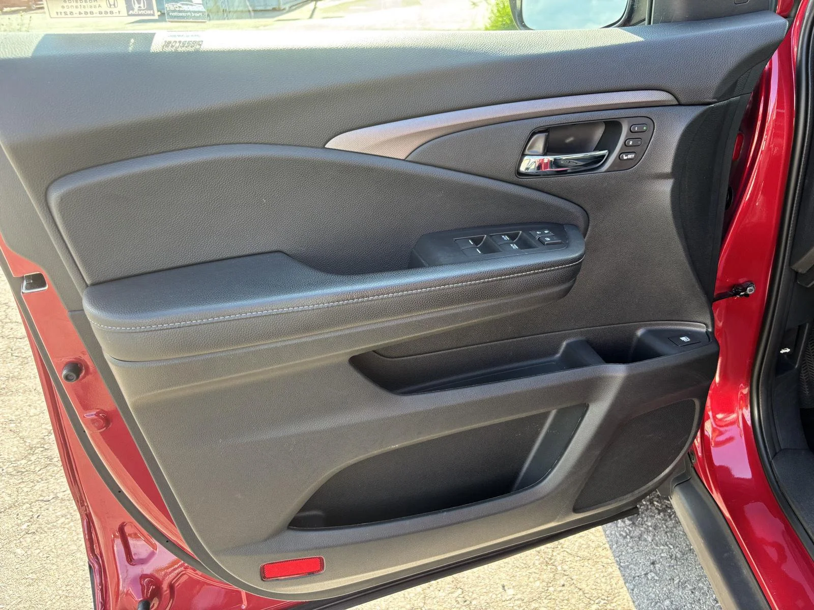 Used 2023 Radiant Red Metallic II Honda RTL image 14