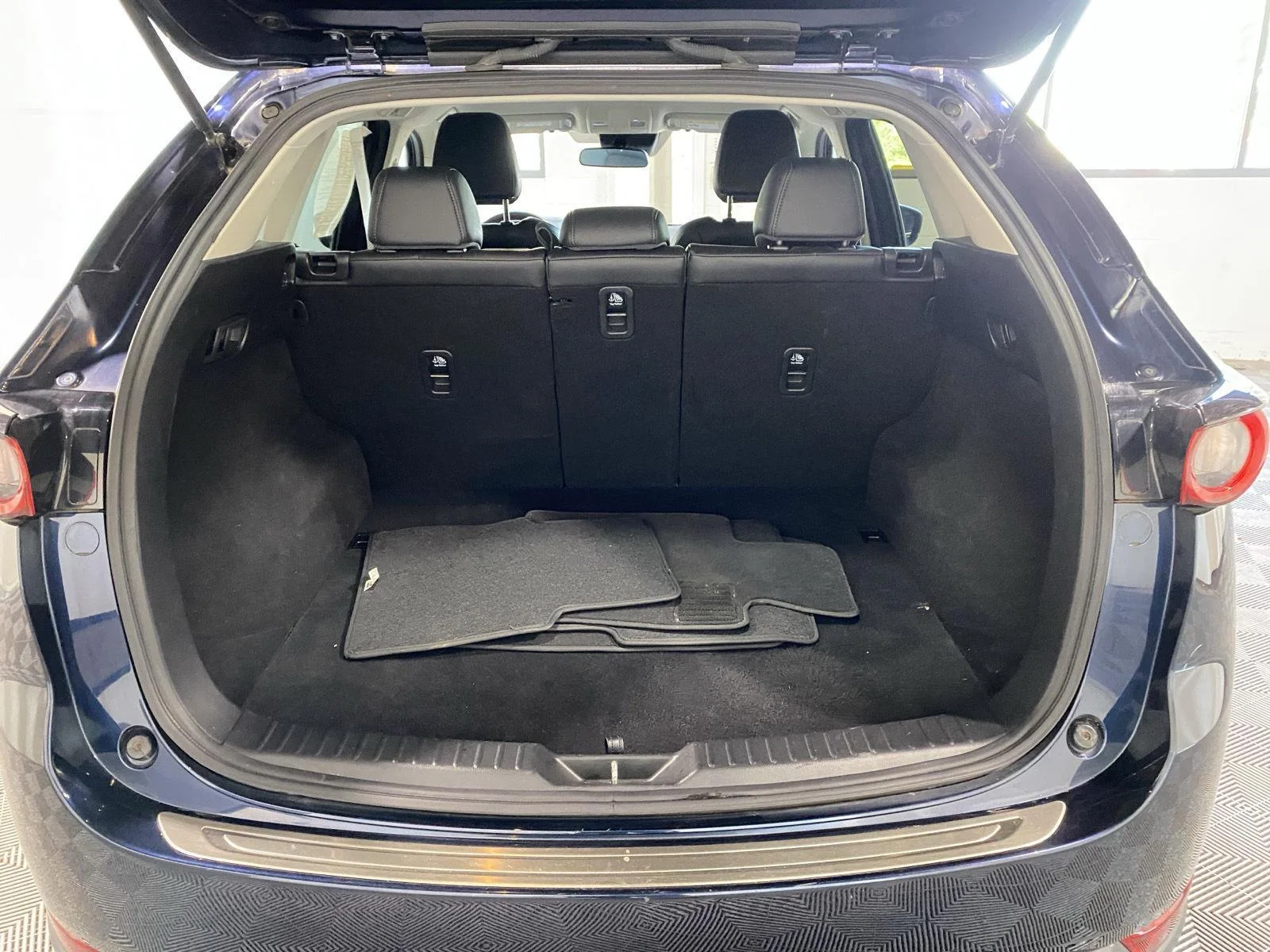 Used 2019 Deep Crystal Blue Mica Mazda Touring image 13
