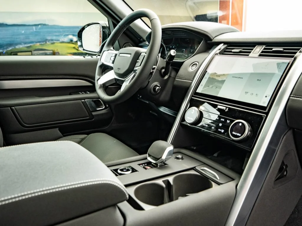 New 2026 Carpathian Gray Premium Metallic Land Rover Gemini Edition image 48