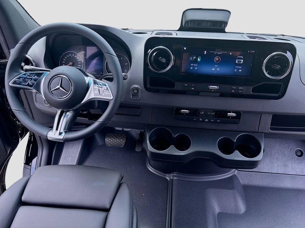 New 2026  Mercedes-Benz Cargo 170 WB image 39