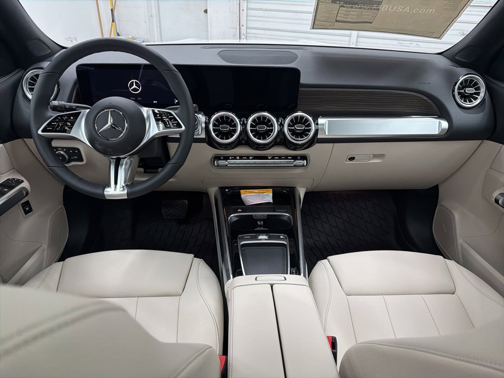 Used 2026 White Mercedes-Benz GLB 250 image 21