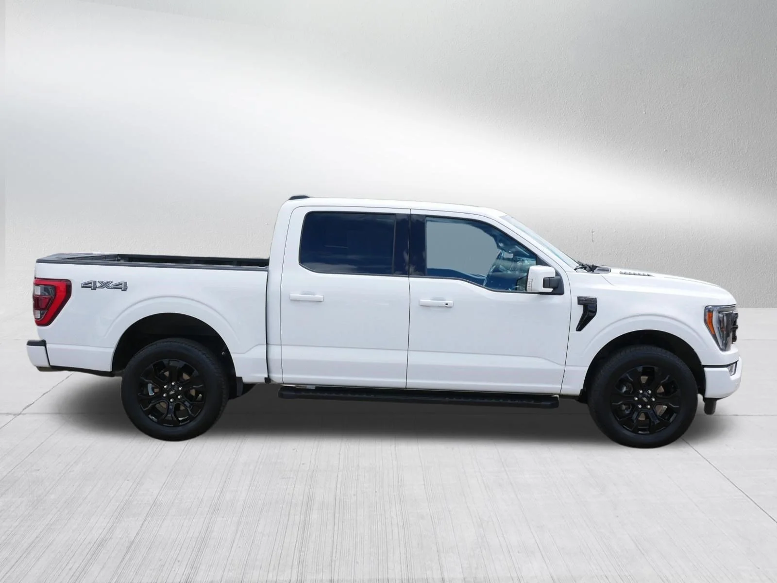 Used 2023 Oxford White Ford LARIAT image 8