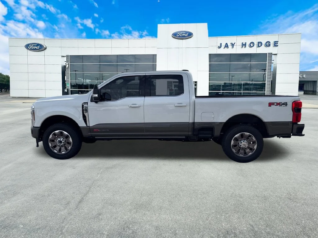 New 2026 Star White Metallic Tri-Coat Ford F-250® King Ranch® image 3