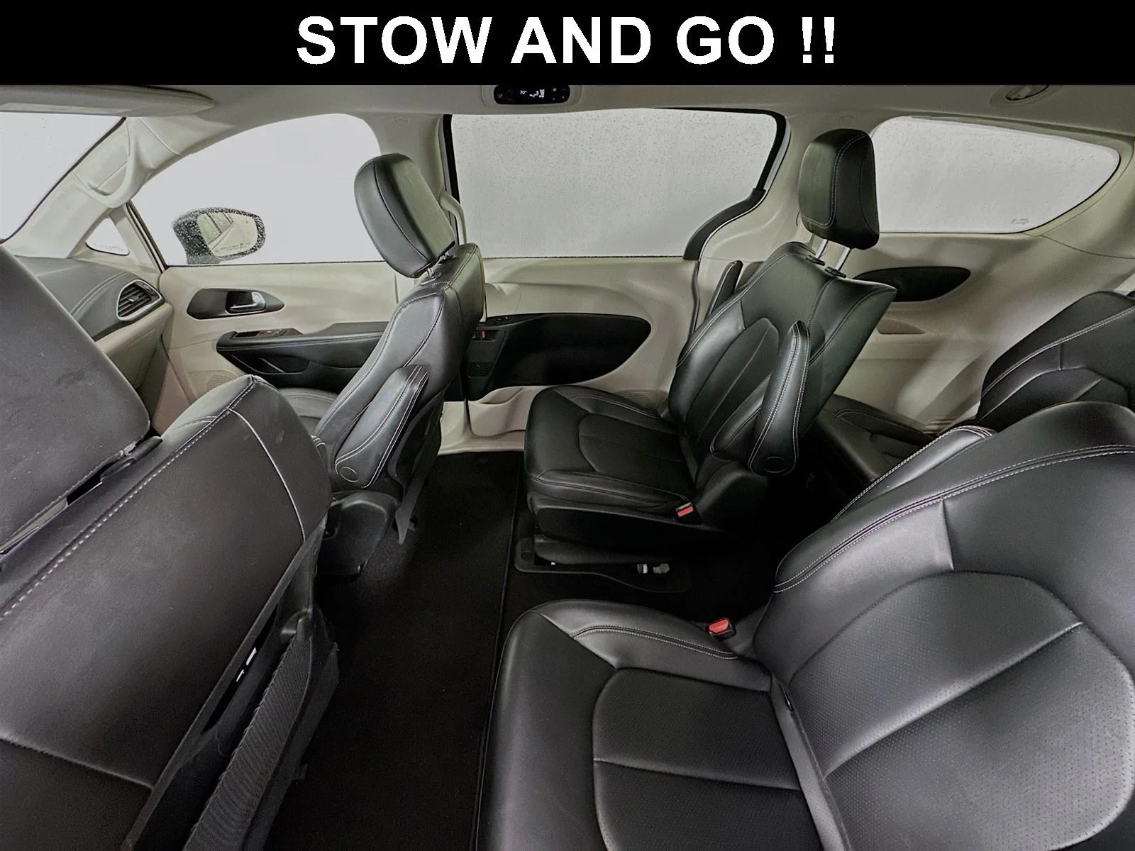 2024 Chrysler Pacifica PHEV Select - Photo 22