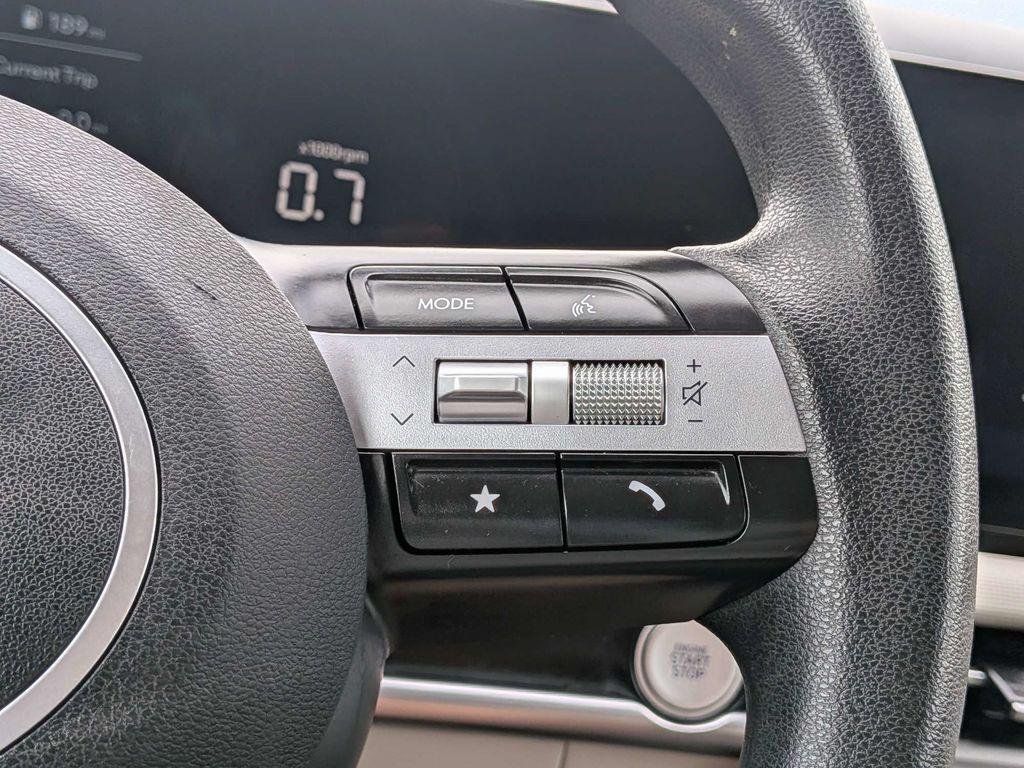 New 2025 Gray Hyundai SEL AWD image 29