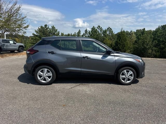 Used 2023 Gray Nissan S image 3