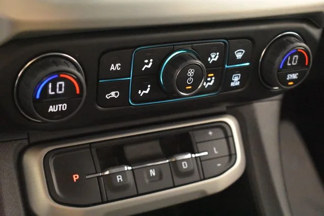 Used 2023 Blue GMC SLE image 29