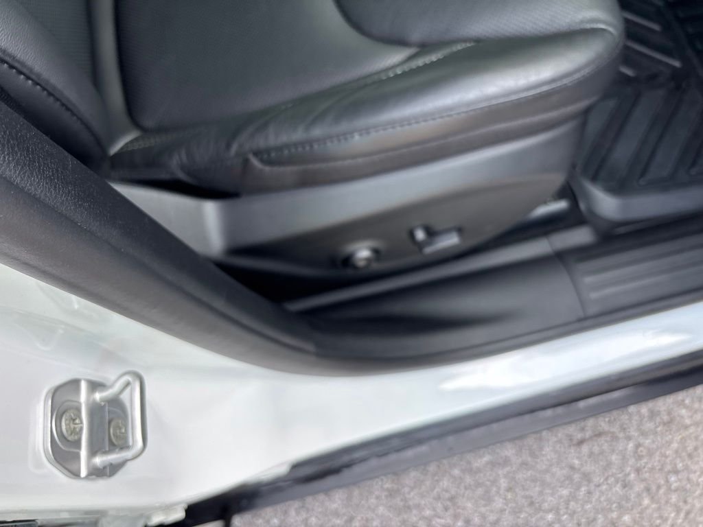 Certified Used 2021 White Jeep Latitude Lux image 42