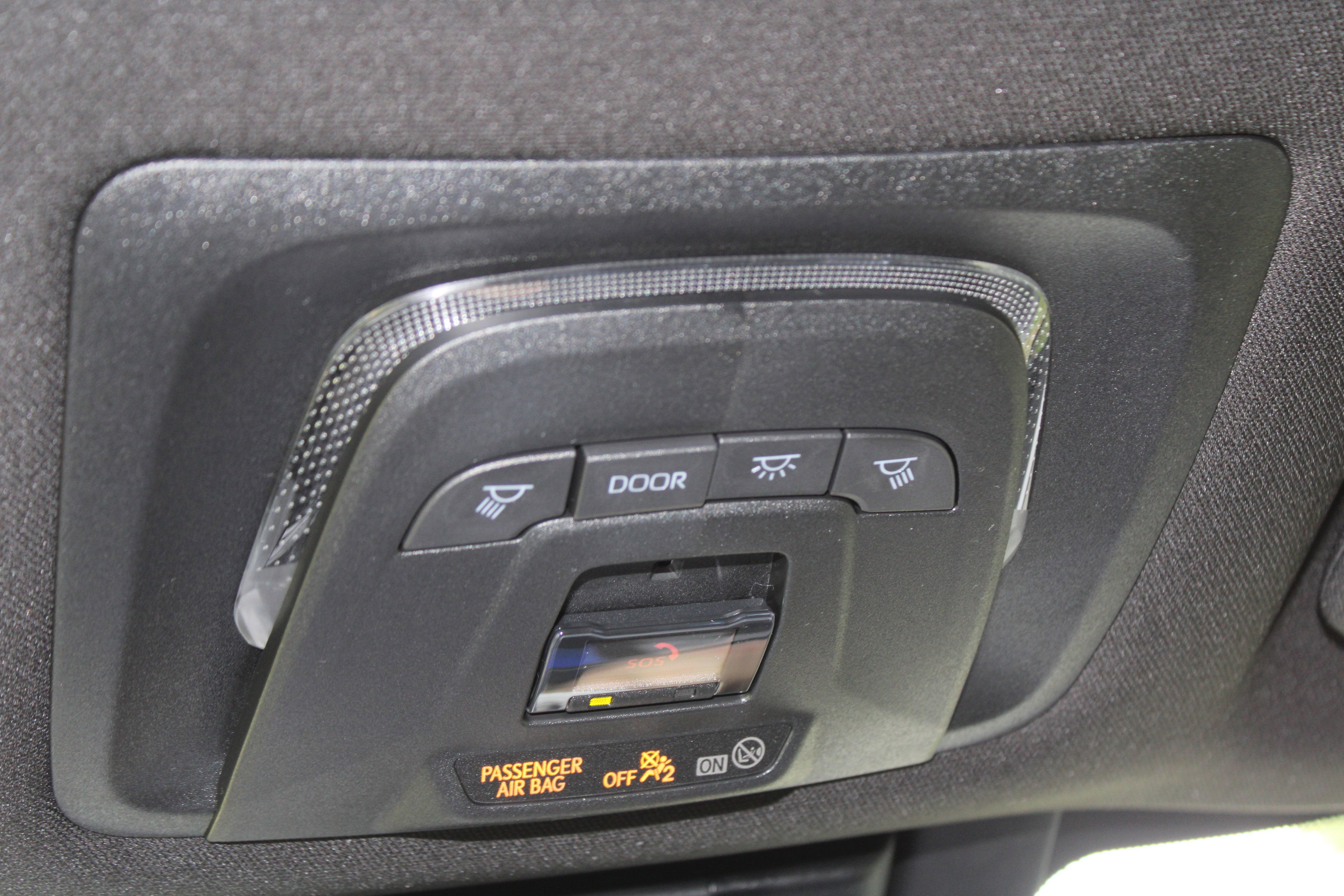New 2026 Wind Chill Pearl <sup>1</sup> Toyota  SE image 34