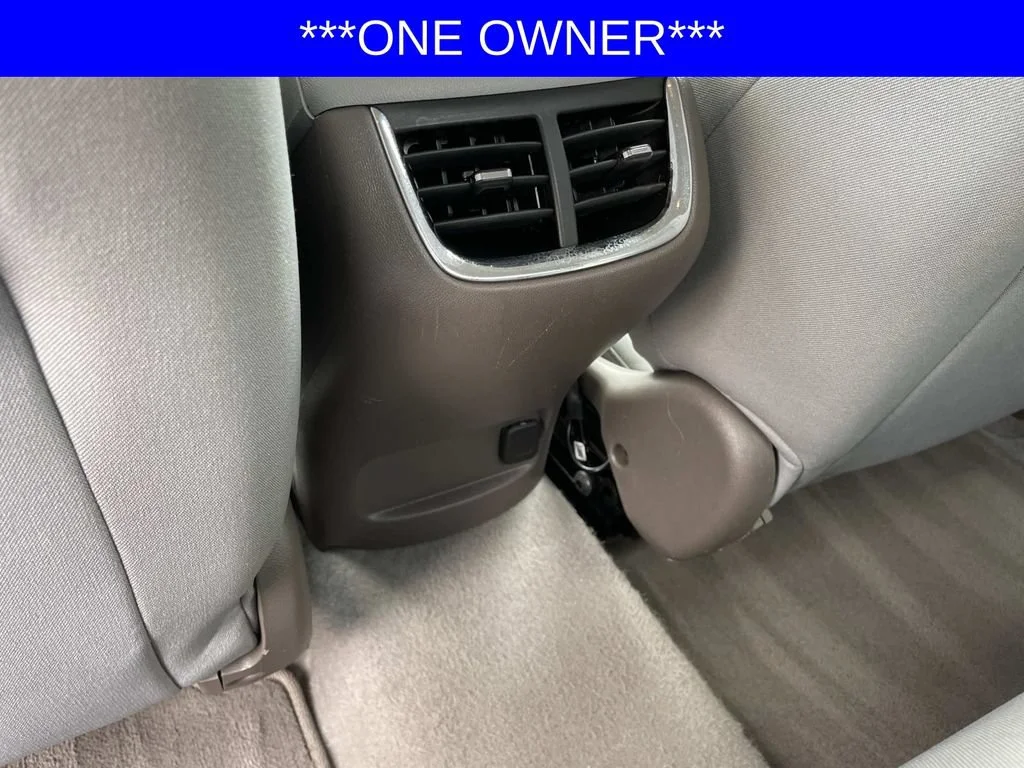 Used 2025 Summit White Chevrolet 1LT image 16