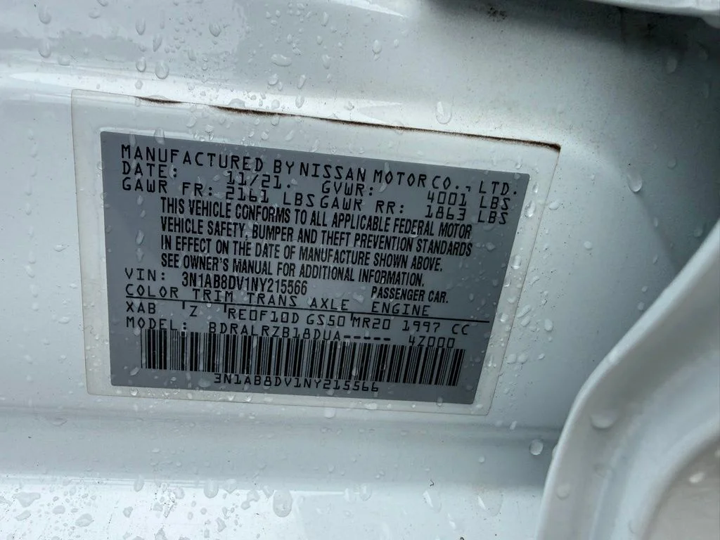 Used 2022 White Nissan SR image 21