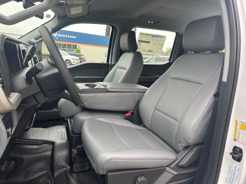 New 2027 White Ford XL image 5
