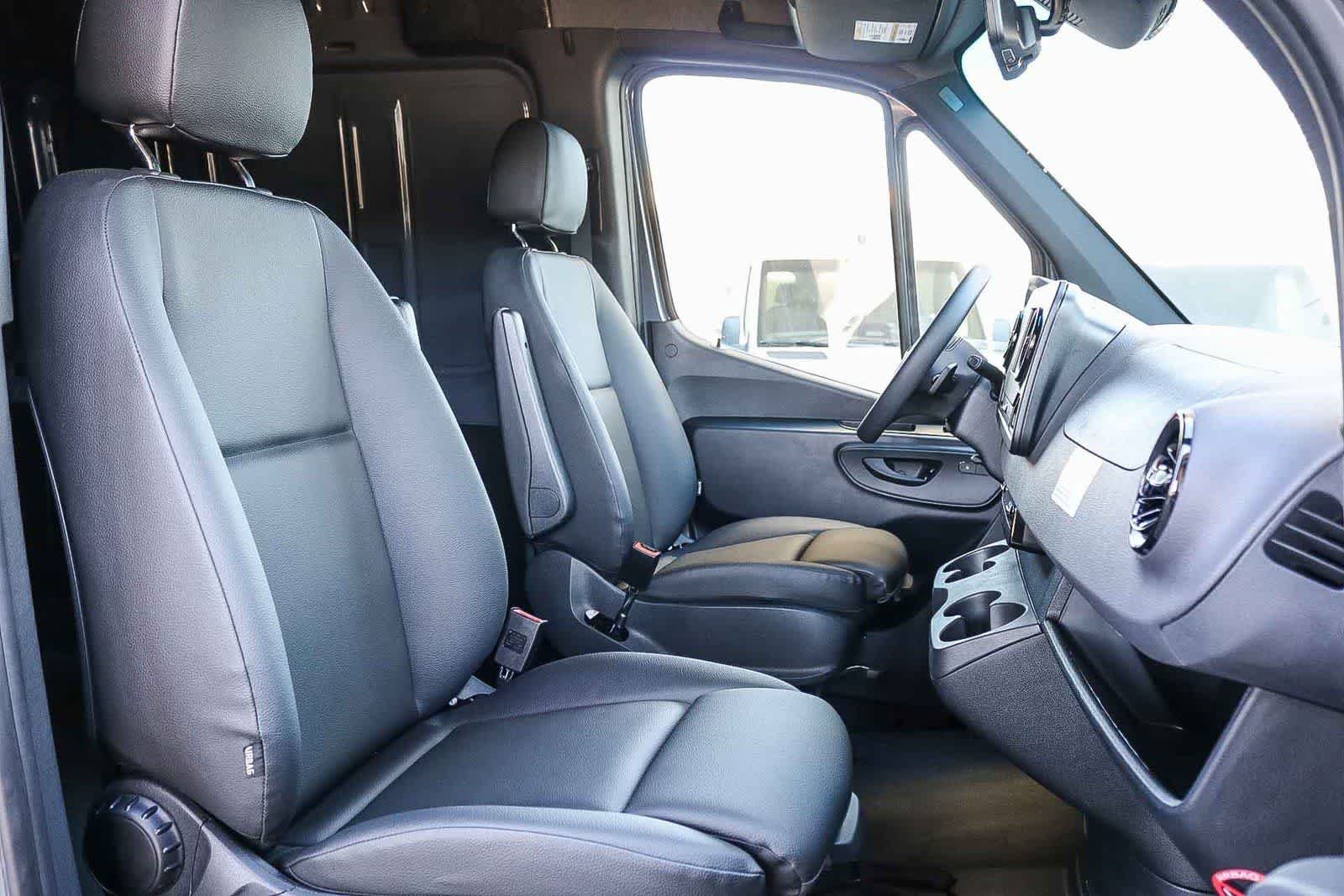 2024 Mercedes-Benz Sprinter Cargo Van Base - Photo 43