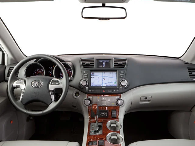 Used 2013 Magnetic Gray Metallic Toyota Limited image 7