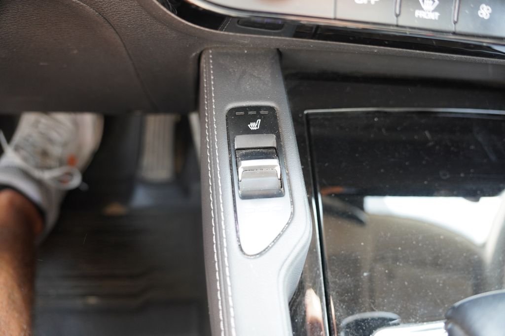 Used 2022 Ebony Black Kia EX image 6