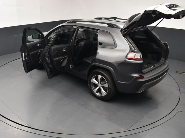 Used 2022 Gray Jeep Limited image 28