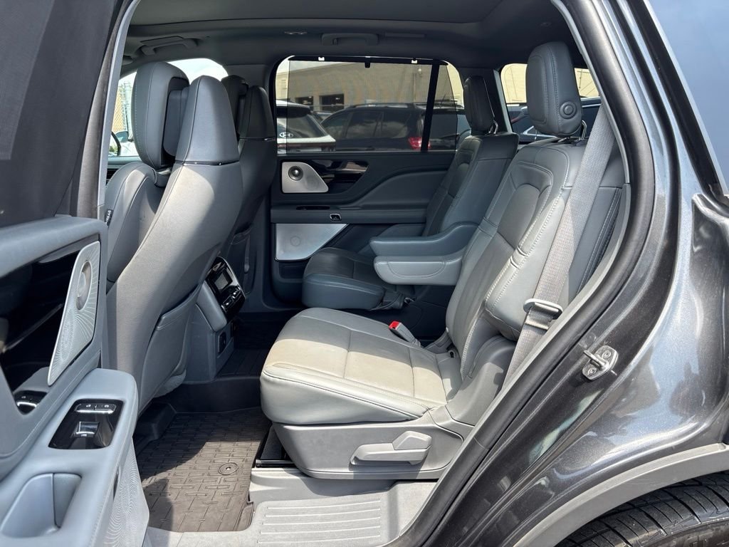 Used 2020 Gray Lincoln Reserve image 18