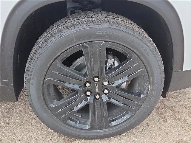 New 2026 Summit White GMC Elevation image 7