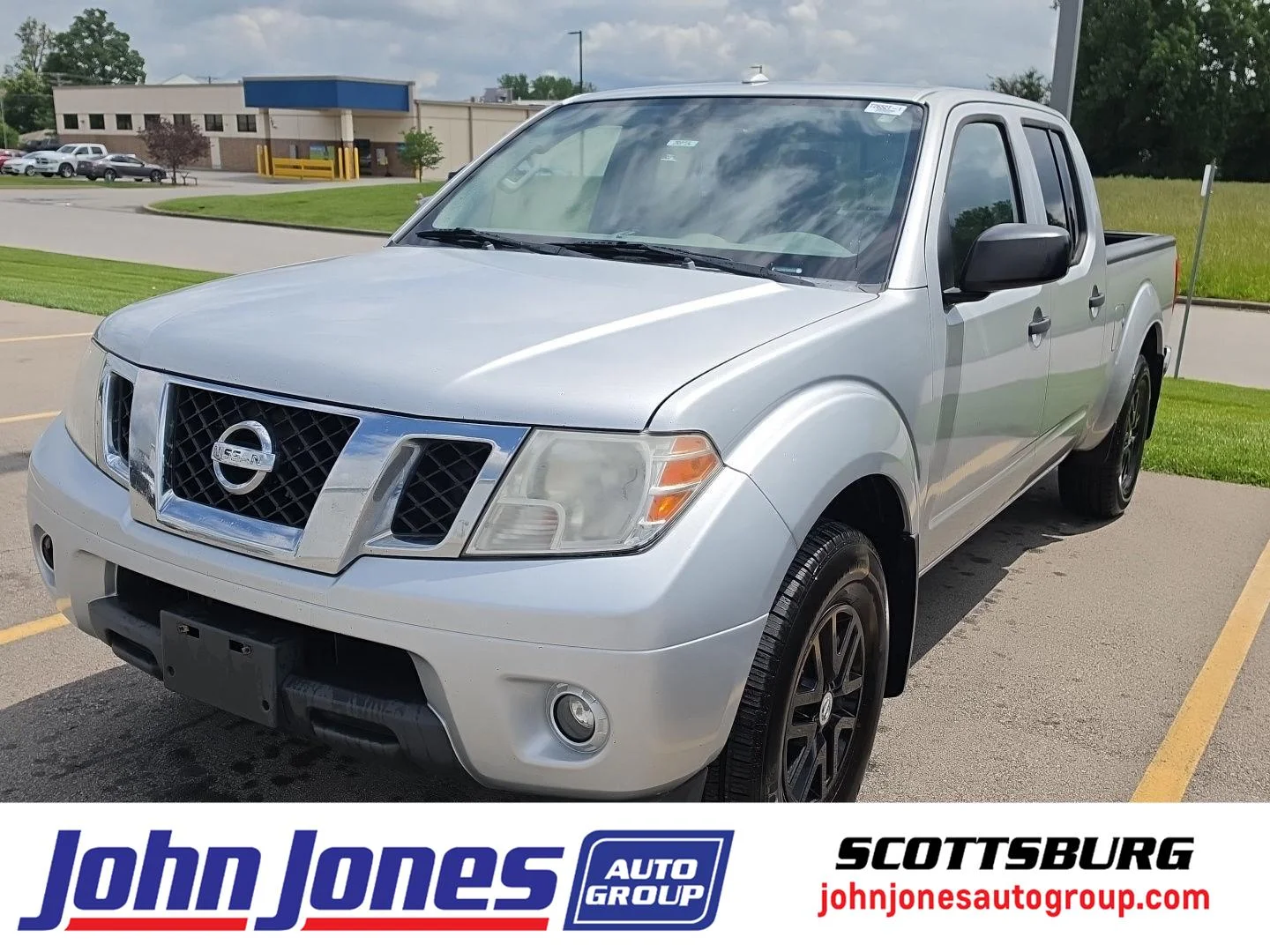 2017 Nissan Frontier 4.0 SV Crew Cab 4X4 AT LWB's photo