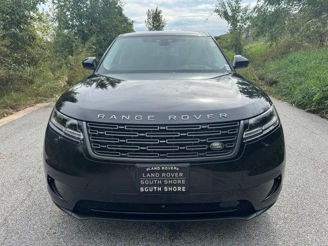 Used 2024 Santorini Black Metallic Land Rover S image 3