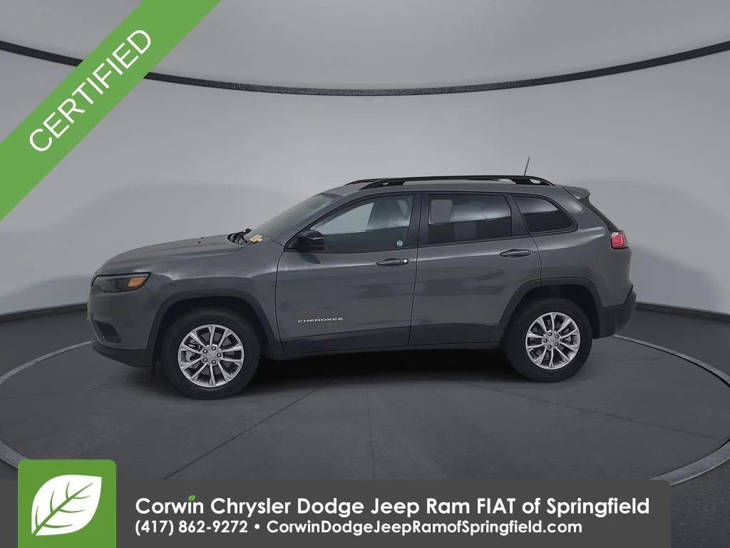 Certified Used 2022 Gray Jeep Latitude Lux image 8
