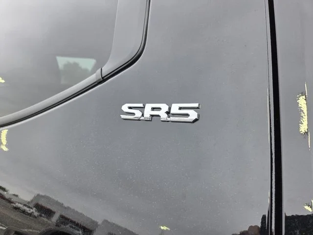 2026 Toyota Tundra SR5 - Photo 8