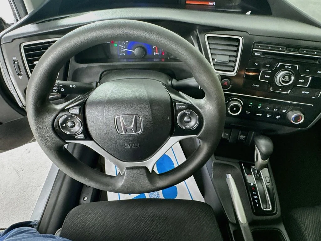 Used 2013 Silver Honda LX image 12