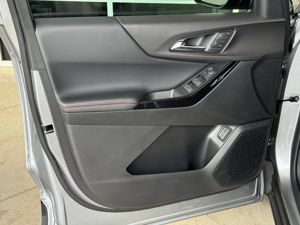 2027 Chevrolet Equinox RS - Photo 24