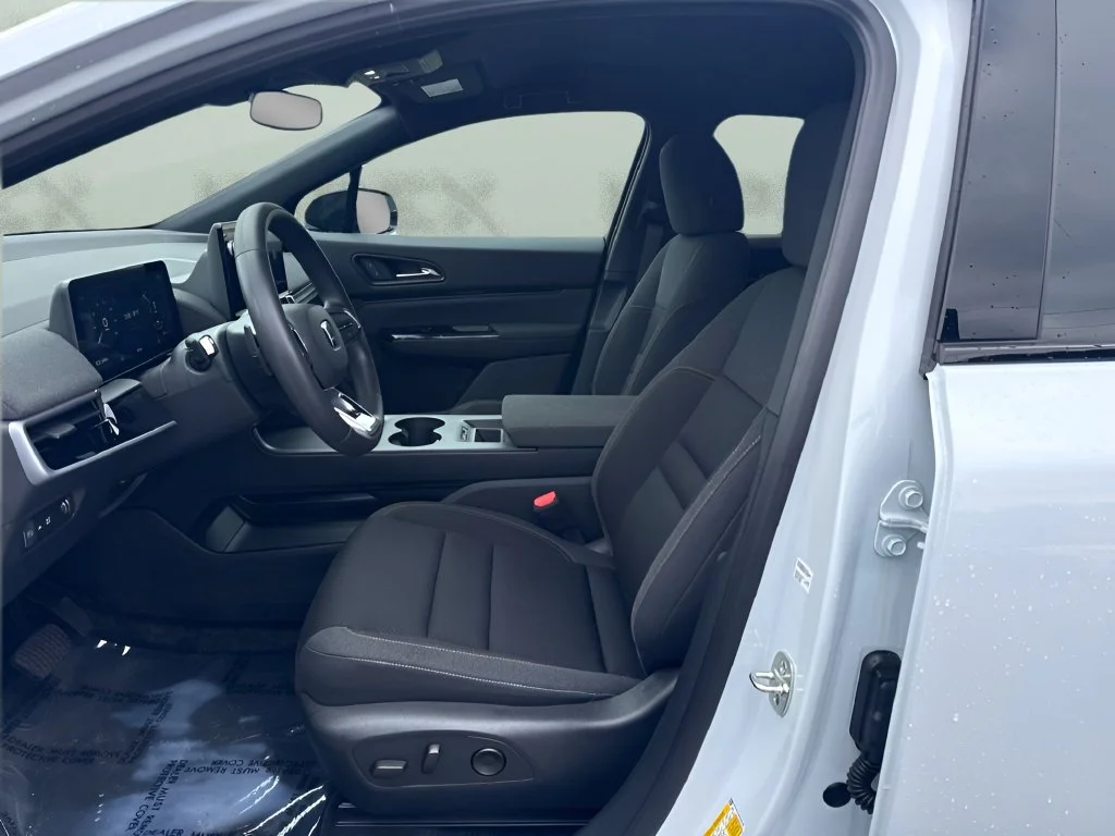 Used 2026 White Honda EX image 9