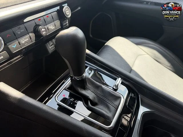 Used 2022 White Jeep Latitude Lux image 23