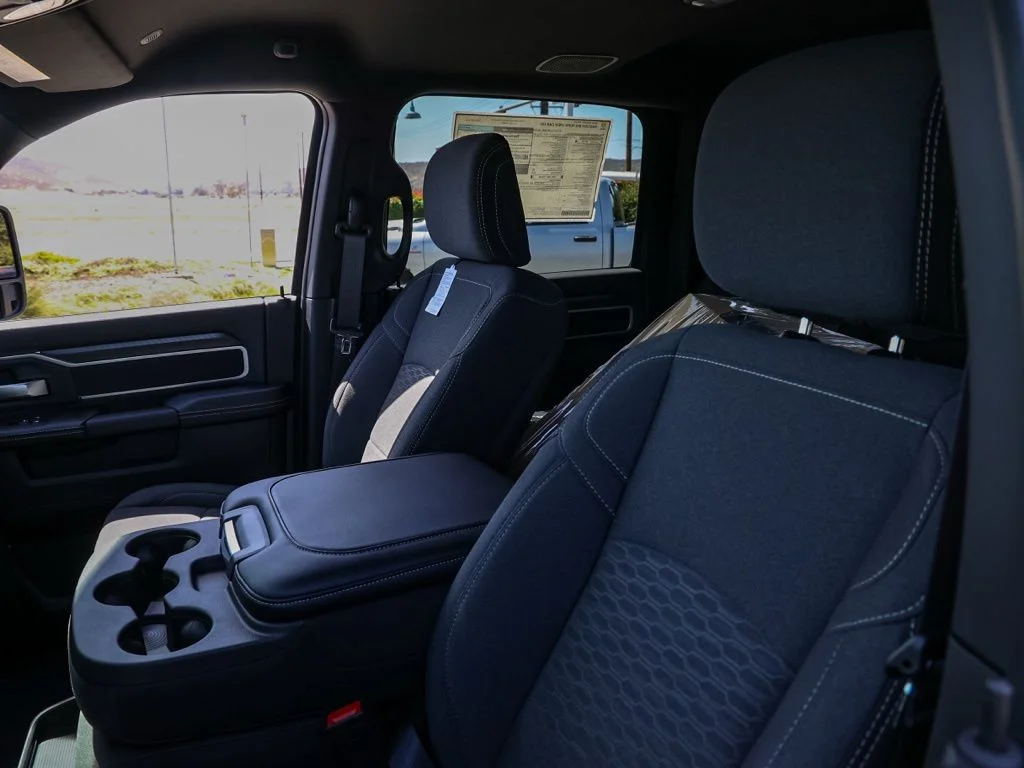 New 2026 Granite Crystal Metallic Clear-Coat Exterior Paint RAM Big Horn Sport Appearance image 15